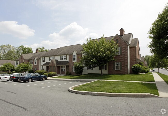 Exeter Village Apartments Exeter Village Apartments