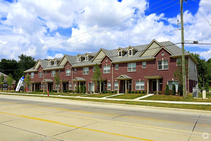 Lakeside Boulevard Townhomes Shelby Township, MI Apartment Finder