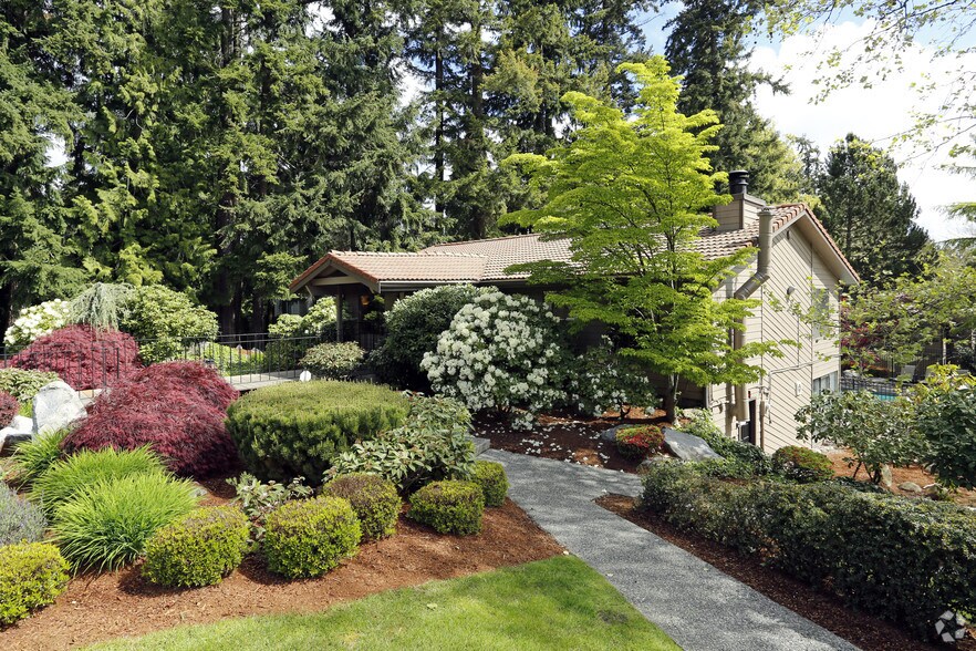Alderwood Park Apartments Alderwood Park Apartments