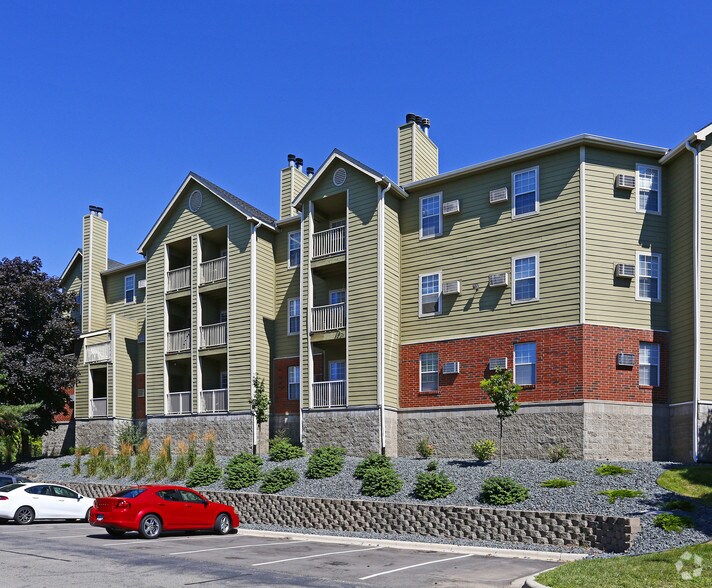 The Felix Apartment Homes Burnsville, MN Apartment Finder