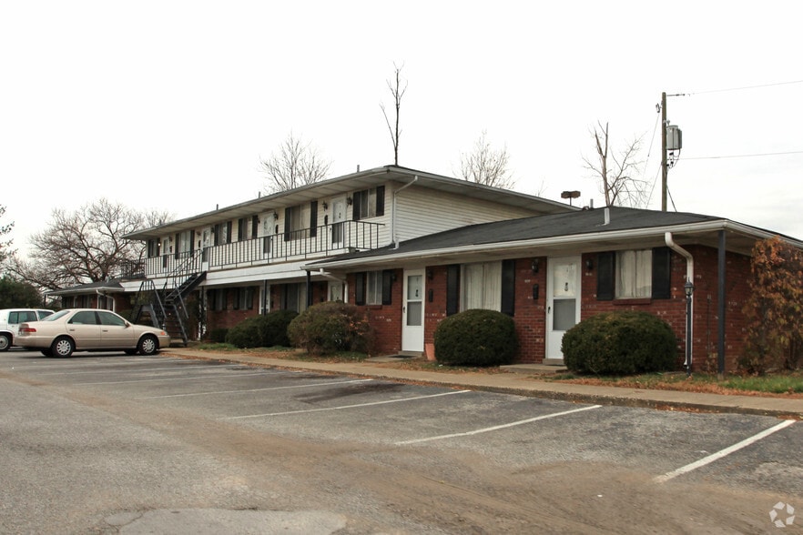 Town Square Apartments Clarksville, IN Apartment Finder