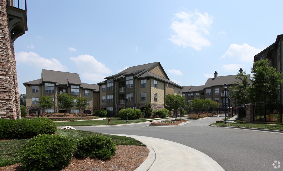 Southpoint Village Durham, NC Apartment Finder
