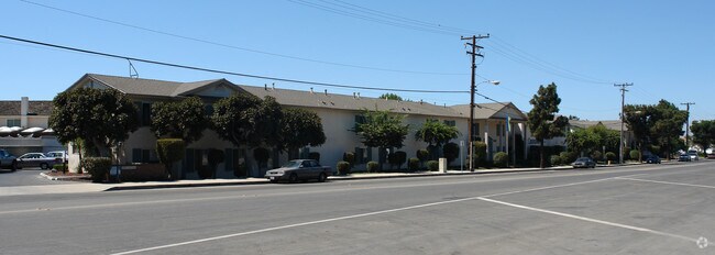 Cambridge Apartments Bolsa Chica St Huntington Beach Ca Cambridge Apartments Bolsa Chica St Huntington Beach Ca