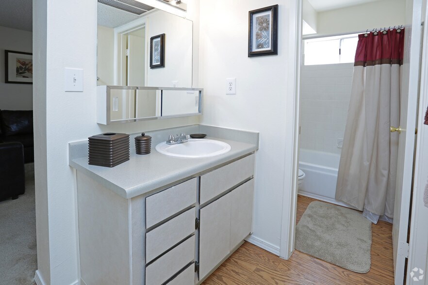 Bathroom Cabinets Tucson rio vista apartment homes - tucson, az | apartment finder Bathroom Cabinets Tucson rio vista apartment homes - tucson, az | apartment finder