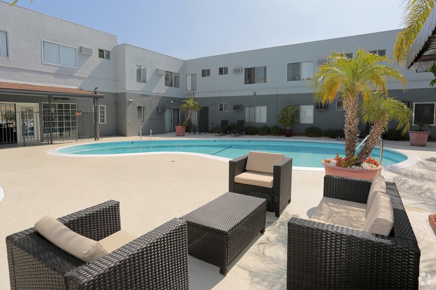 Studio Apartment Hollywood studio village apartments - north hollywood, ca | apartment finder Studio Apartment Hollywood studio village apartments - north hollywood, ca | apartment finder