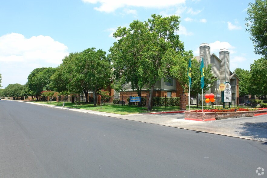 Bellevue at Windcrest Apartments San Antonio, TX Apartment Finder