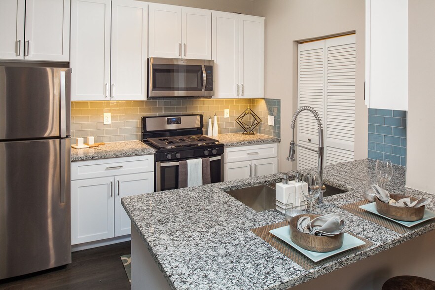 Stoneridge Apartments  Ashburn, VA  Apartment Finder