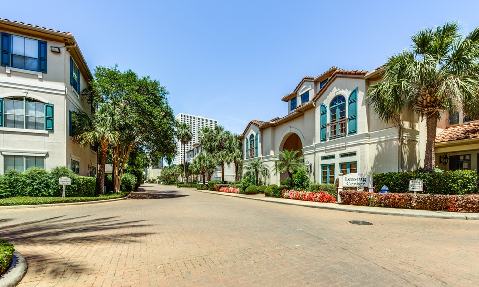 Village at West University Houston, TX Apartment Finder