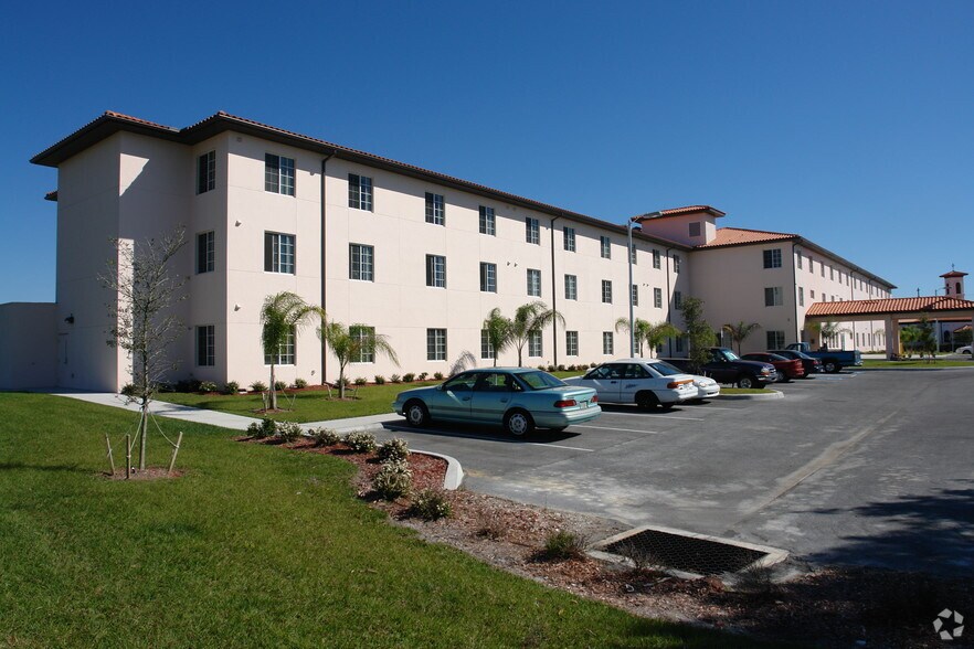Holy Cross Manor Senior Living Palmetto, FL Apartment Finder