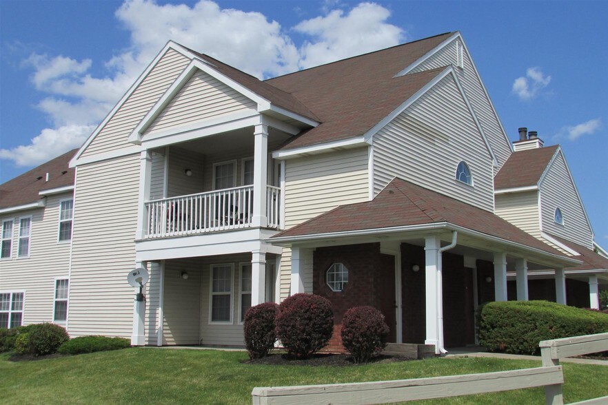 Bennington Hills Apartments West Henrietta, NY Apartment Finder