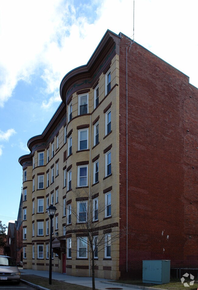 Sargeant West Apartments Holyoke, MA Apartment Finder