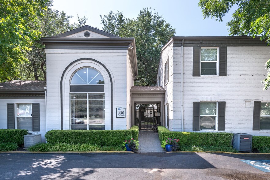 The Monroe Dallas, TX Apartment Finder