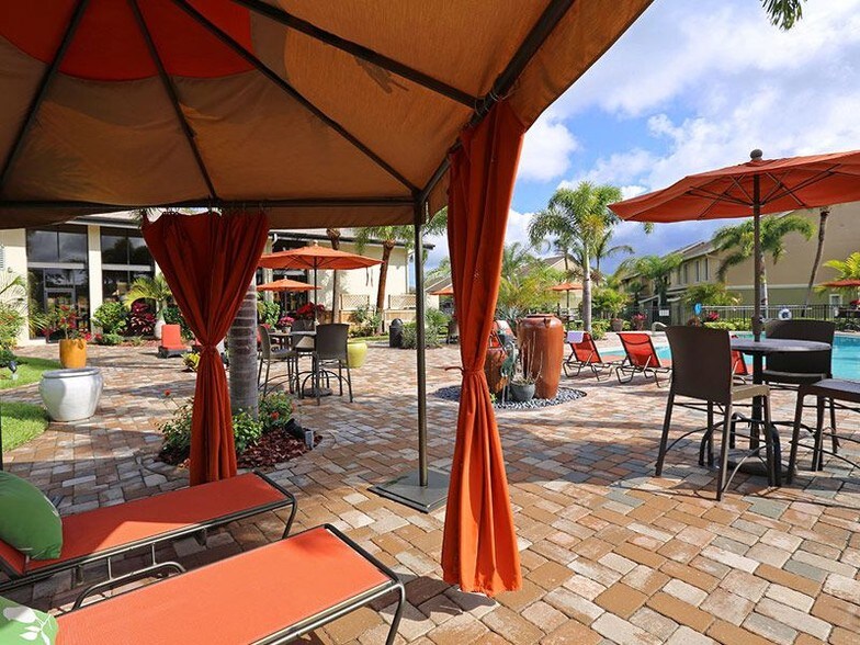 Apartment Building On Madison And Hamlin madison at largo - largo, fl | apartment finder Apartment Building On Madison And Hamlin madison at largo - largo, fl | apartment finder