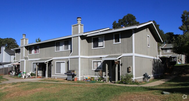 Lakeview Oaks Apartments Lakeview Oaks Apartments