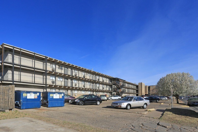 The Square At South Overton Lubbock Tx Apartment Finder