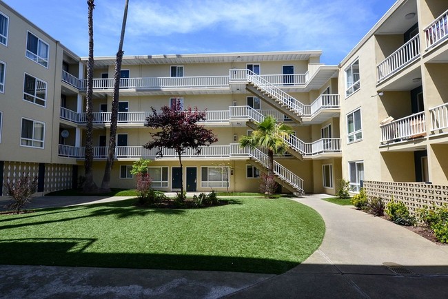 Westlake Apt Daly City