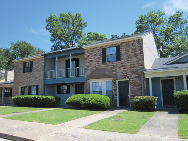 Seasons Apartments - Monroe, LA | Apartment Finder