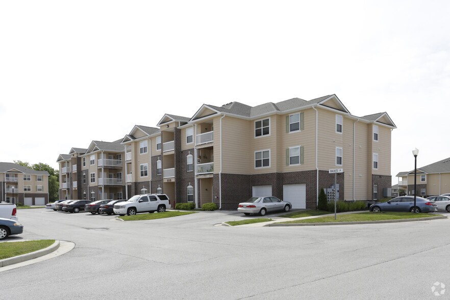 Copper Chase at Stones Crossing Apartments Greenwood, IN Apartment