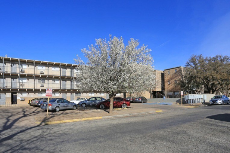 The Square At South Overton Lubbock Tx Apartment Finder