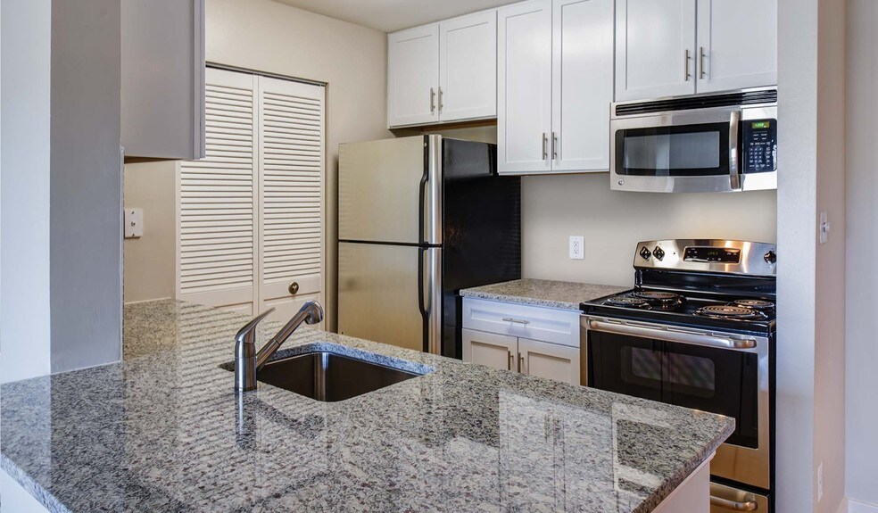 Shenandoah Crossing Apartment Homes Shenandoah Crossing Apartment Homes