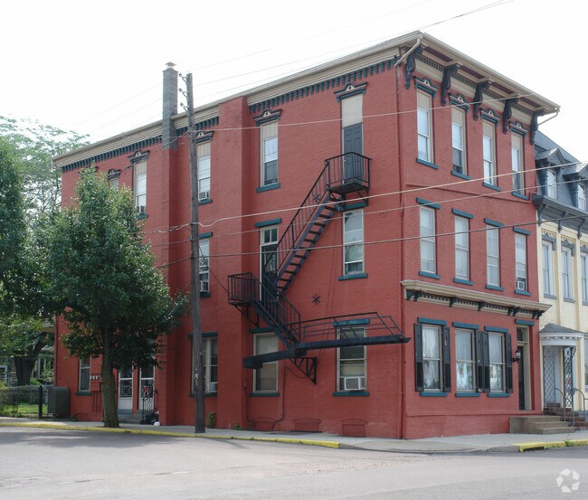 438 Mill St Danville, PA Apartment Finder