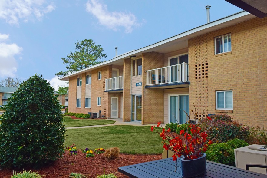 Colony Point Apartments - Norfolk, VA | Apartment Finder