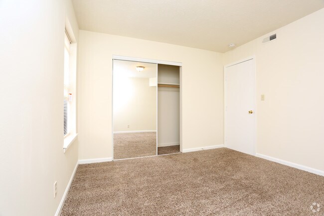 Plaza Square Apartments New Albany, IN Apartment Finder