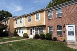 Spring Garden Townhouses - Bethlehem, PA | Apartment Finder