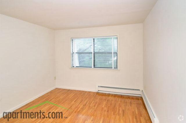 MillBrook Village North - Edison, NJ | Apartment Finder MillBrook Village North - Edison, NJ | Apartment Finder