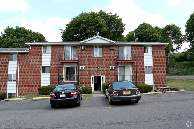 Camillus Apartment Complex