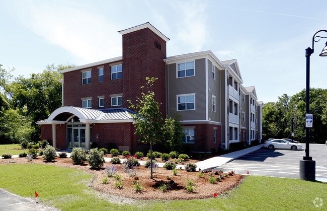 The Americana Wakefield Wakefield, MA Apartment Finder