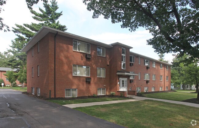 Building Photo - Pine Manor Apartments Building Photo - Pine Manor Apartments