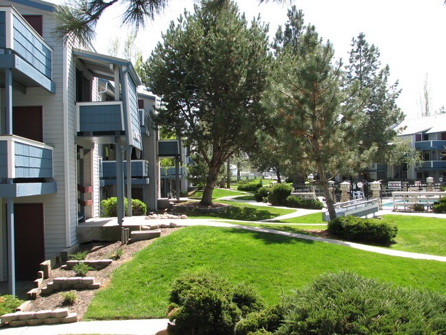 Eagle Pointe Apartments Boise Id Apartment Finder Building Photo Eagle Pointe Apartments