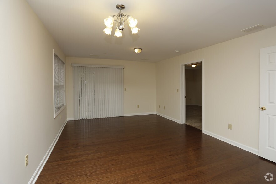 Charleston At The Meadows Hendersonville Nc Apartment Finder