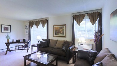 1br 1ba 608 Sf Barclay Square Apartments 1br 1ba 608 Sf Barclay Square Apartments