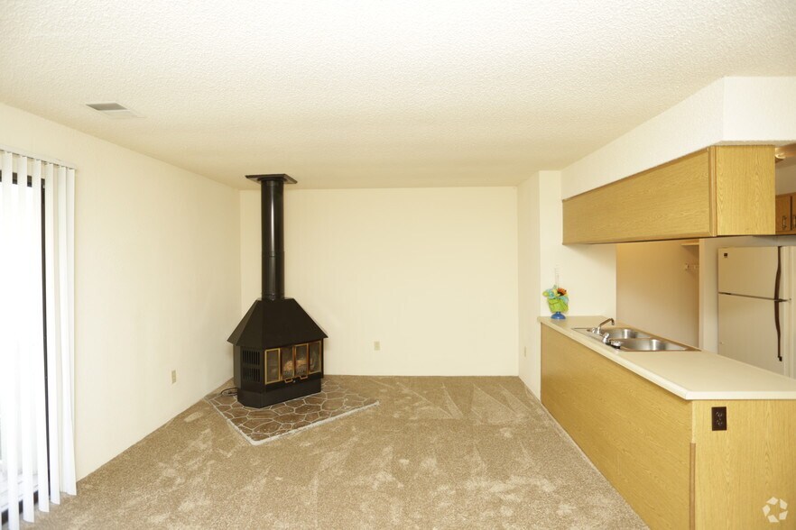 River Walk Apartments Wichita, KS Apartment Finder