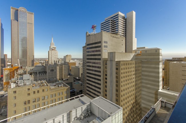 The Davis Building - Dallas, TX | Apartment Finder