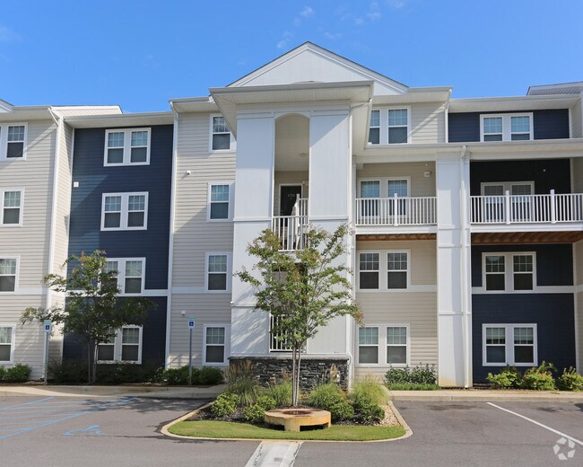 The Grand at Rum Creek Tuscaloosa, AL Apartment Finder