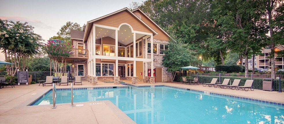 Colonial Grand at Edgewater - Huntsville, AL | Apartment Finder