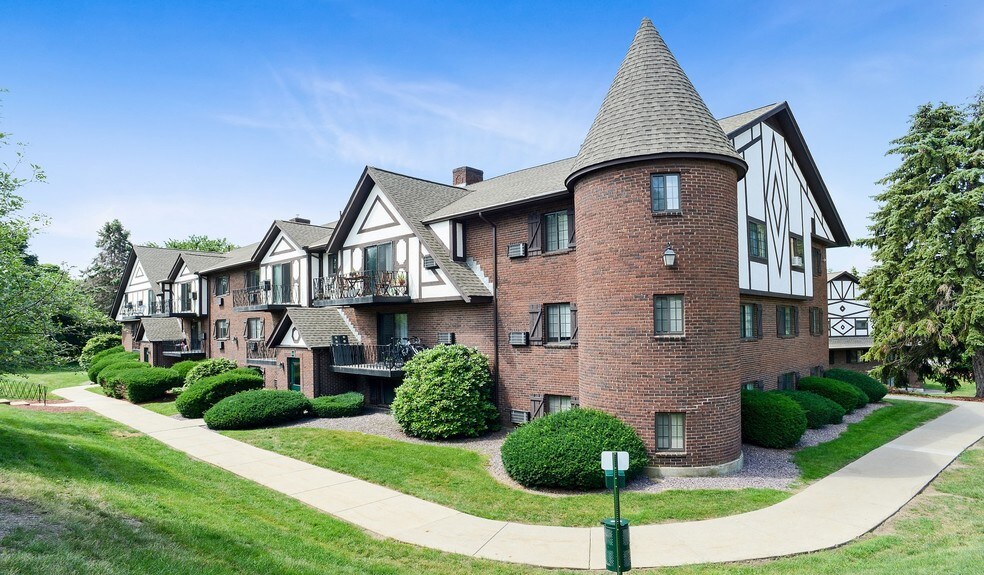 Royal Crest Marlboro Apartment Homes Royal Crest Marlboro Apartment Homes