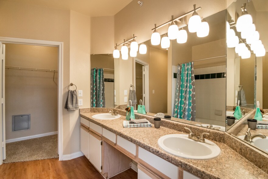Reserve at Canyon Creek - San Antonio, TX | Apartment Finder Reserve at Canyon Creek - San Antonio, TX | Apartment Finder