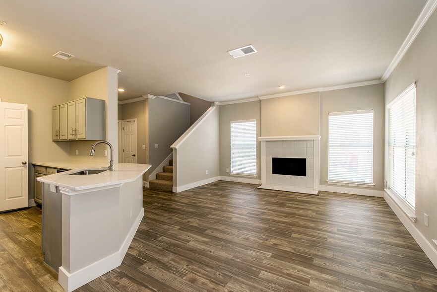 The Heights Arlington, TX Apartment Finder