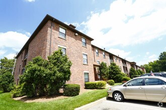 Davison Square Apartments Davison Square Apartments