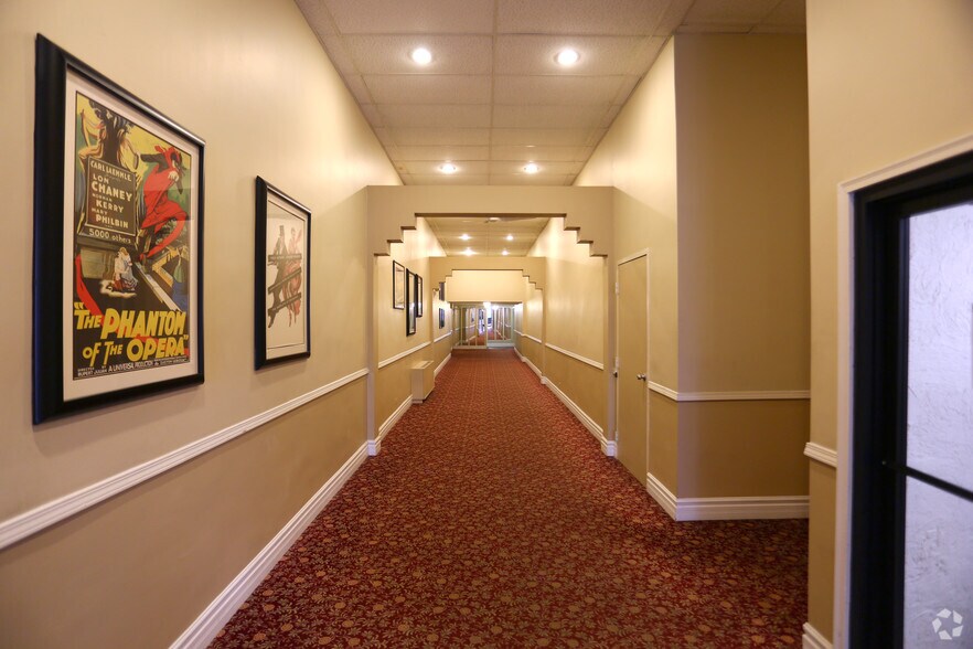 Times Square Apartments Chicago Il Apartment Finder