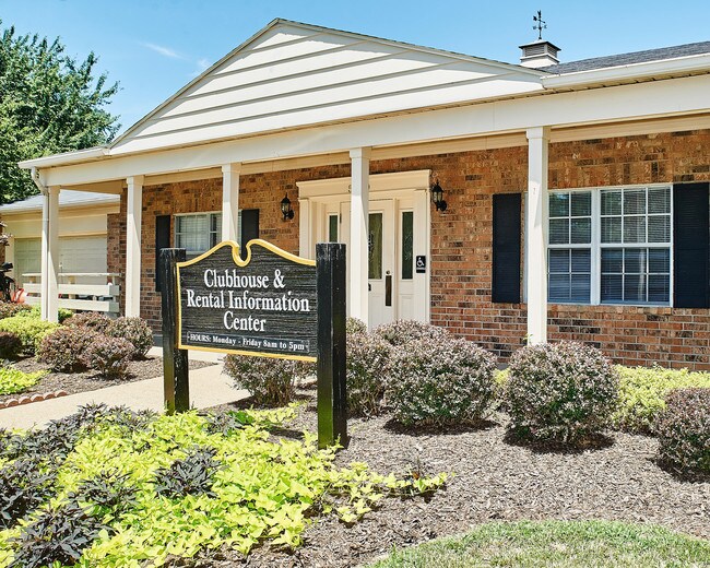 Carriage House Apartments Evansville, IN Apartment Finder
