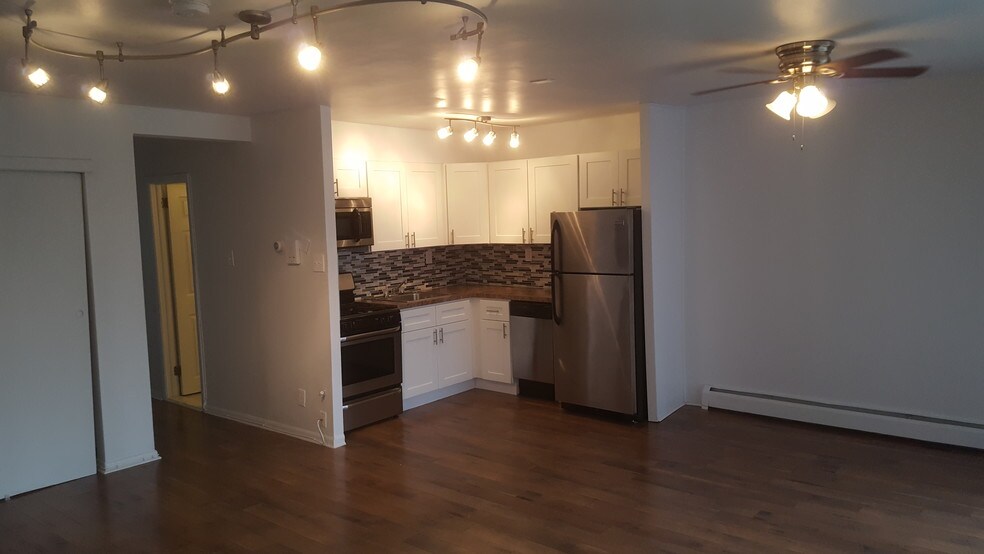 CV Glenolden Station Glenolden, PA Apartment Finder