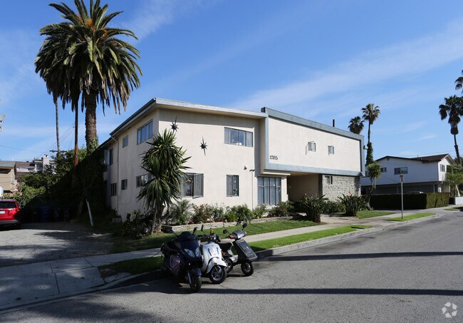 12015 lamanda st los