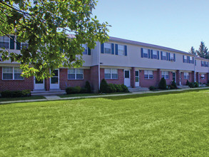 Berkshire Hills Townhomes And Apartments - Sinking Spring, PA ...