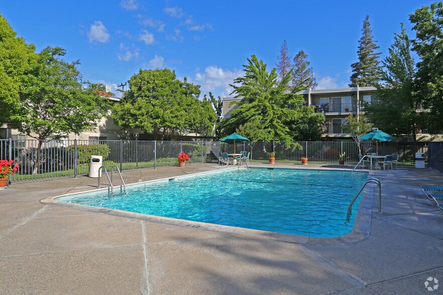 Mallard Creek Apartments Sacramento, CA Apartment Finder