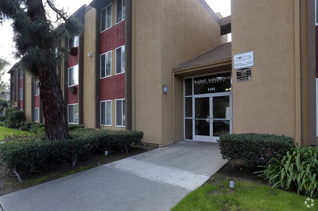 St Andrew S Arms Apartments Los Angeles Ca Apartment Finder Building Photo St Andrew S Arms Apartments